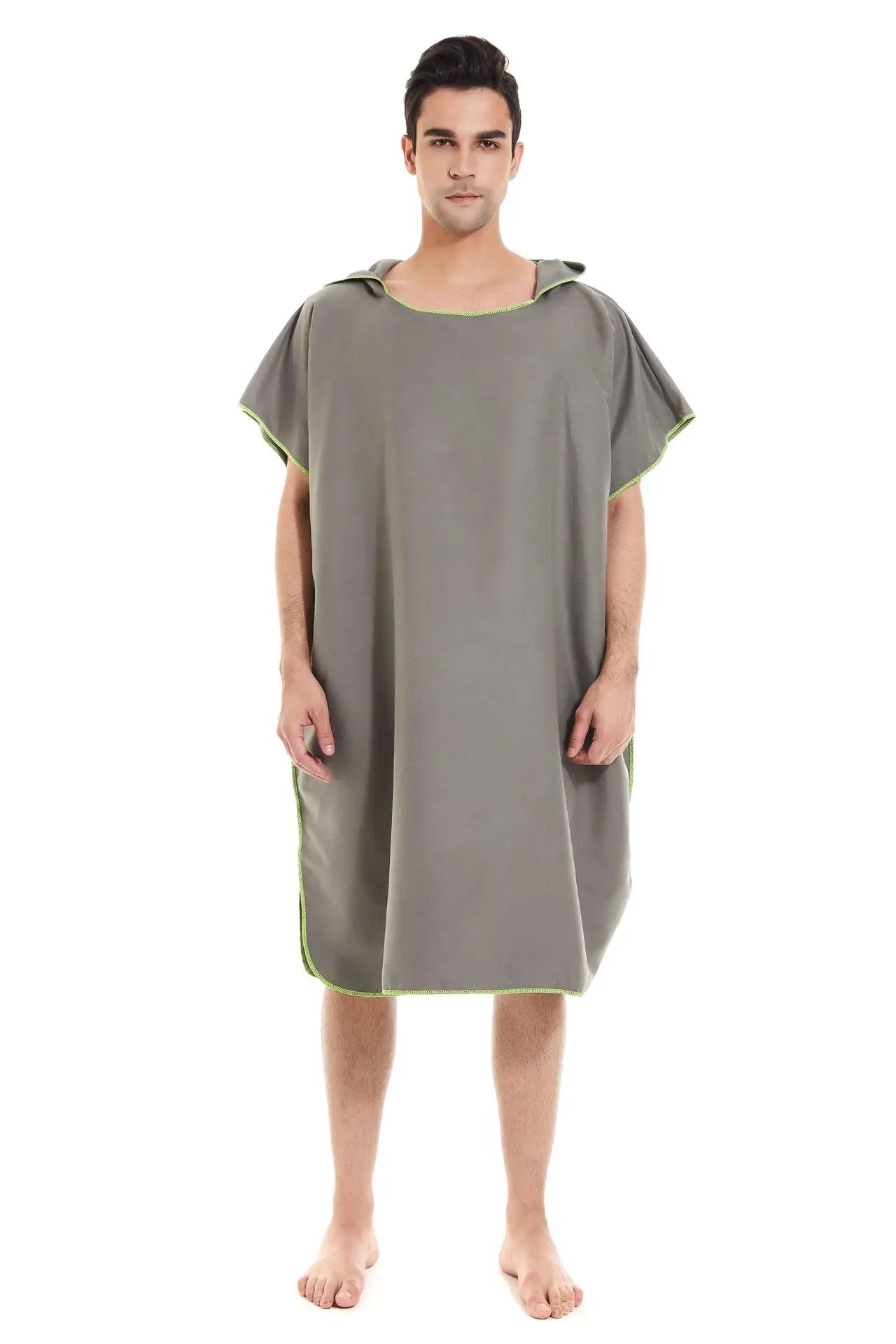 Accappatoio poncho con cappuccio in microfibra con bottoni