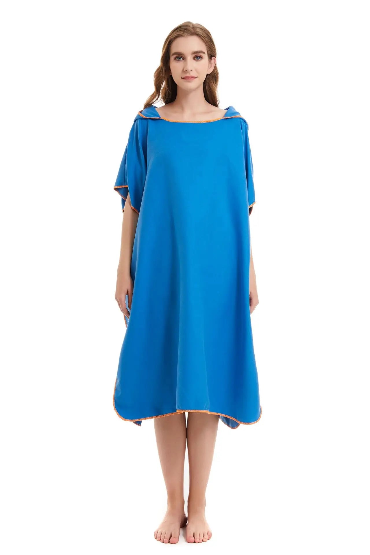 Accappatoio poncho con cappuccio in microfibra con bottoni